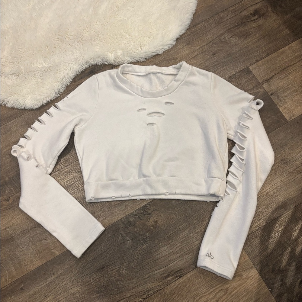 ALO Yoga Cream Long Sleeve Crop Top